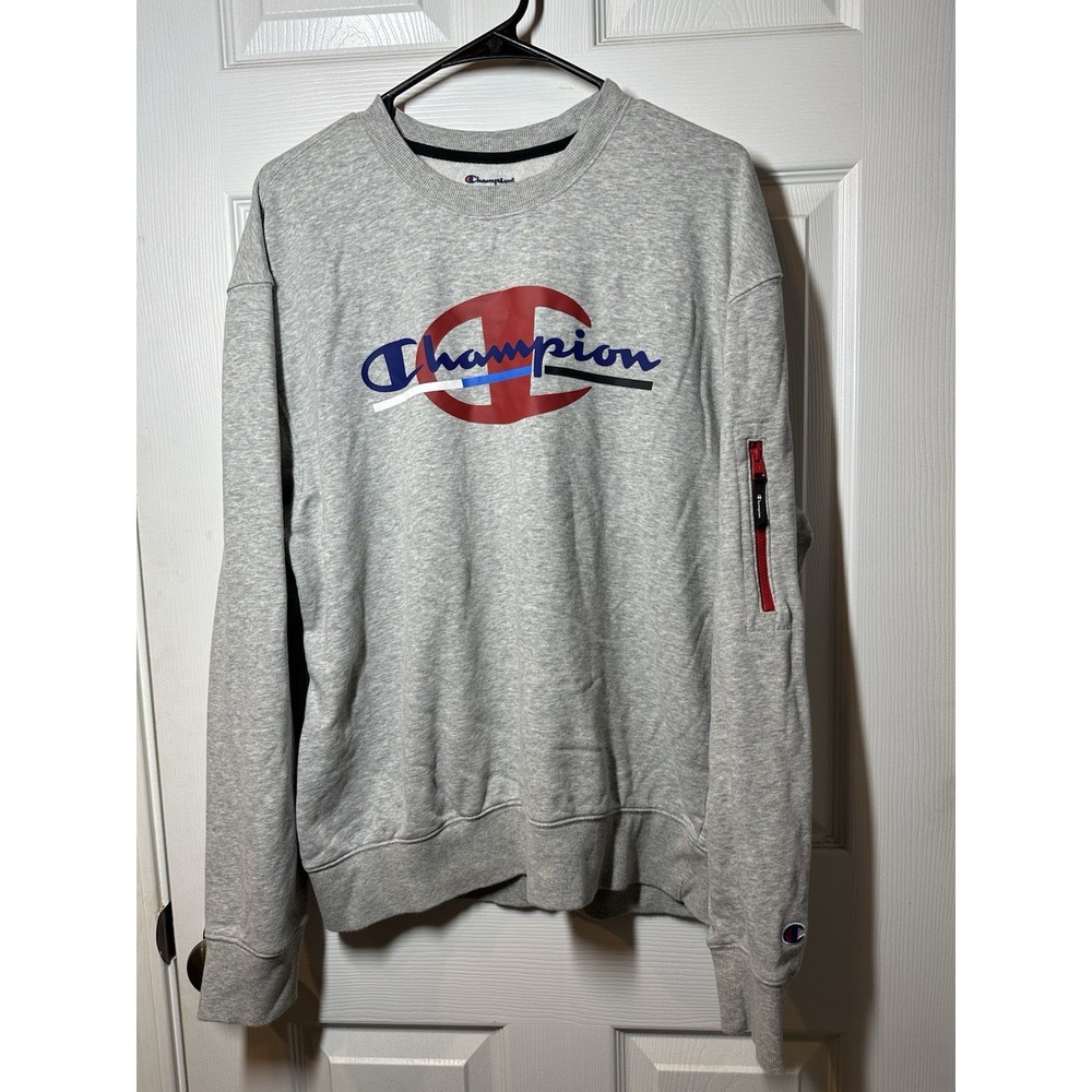 Champion Pullover Sweatshirt Men's Size Medium Gently Used